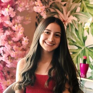 Meet your Posher, Arissa